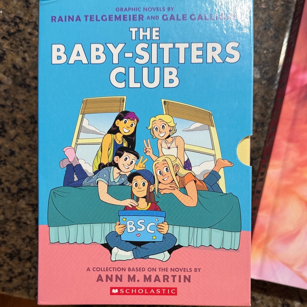 Scholastic The Baby-Sitters Club Graphic Novel Set - Colorful Collection